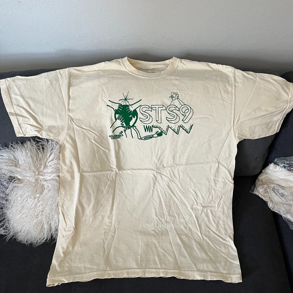 STS9 Cream Graphic Tee - XL